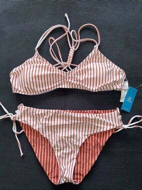 CUPSHE Red and White Vertical Stripe Tie-Side Bikini